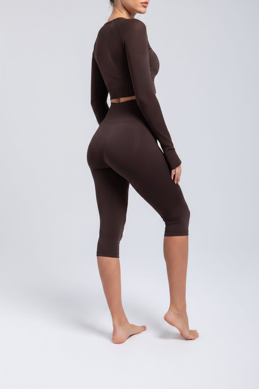 Second Skin Shaping Capri Leggings | Seamless Sculpt Fit