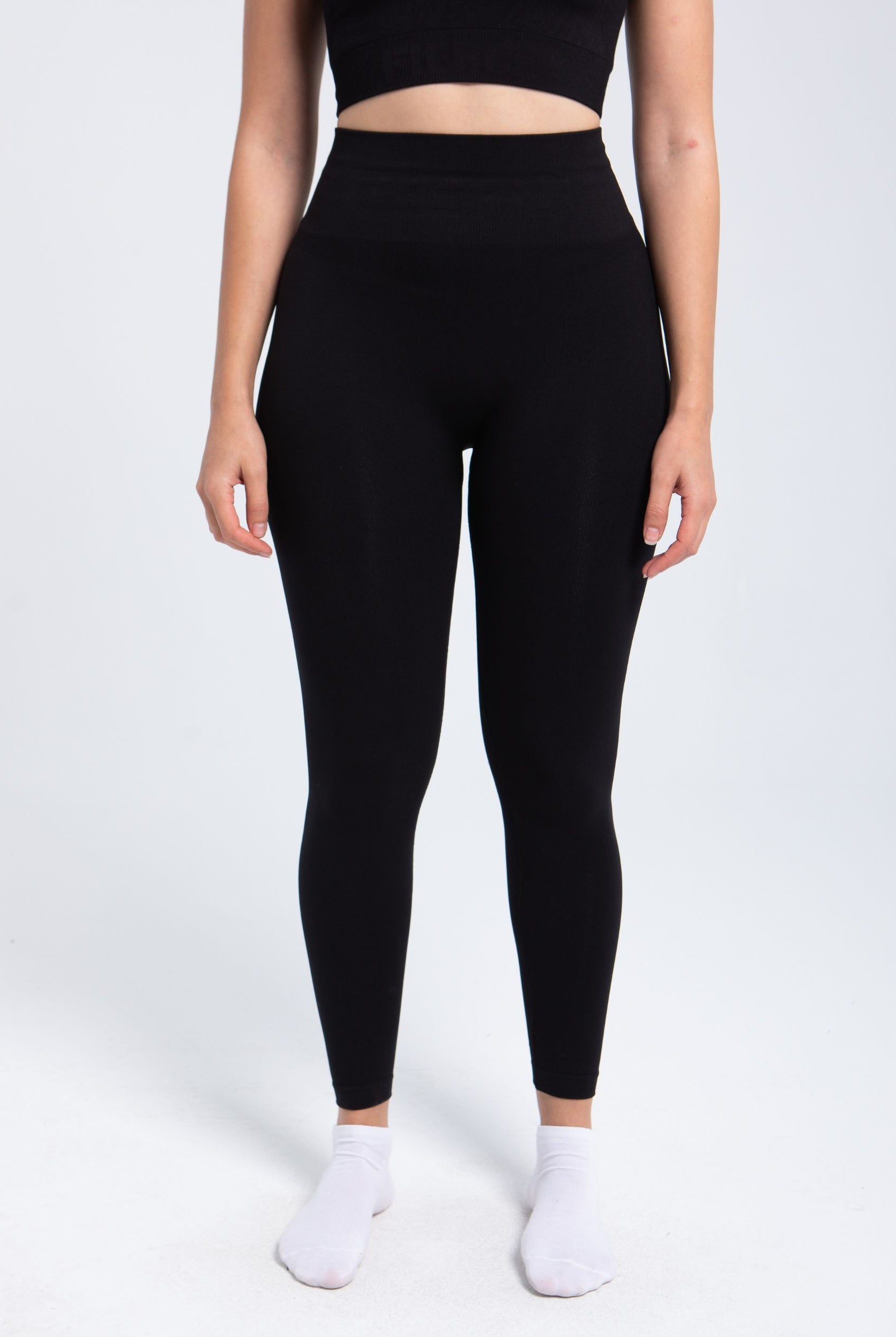 Second Skin shaping legging — seamless compressive