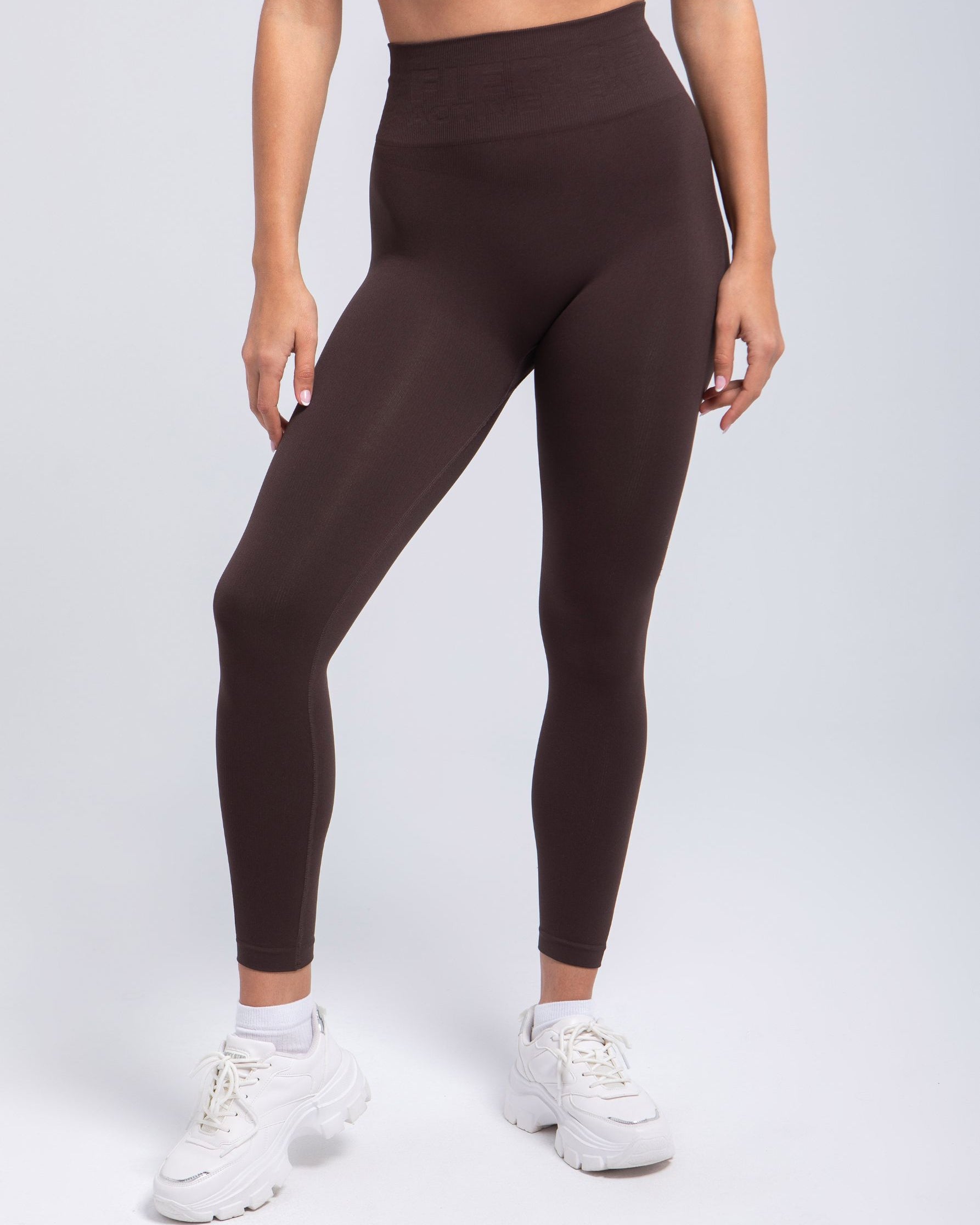 Second Skin shaping legging — seamless compressive