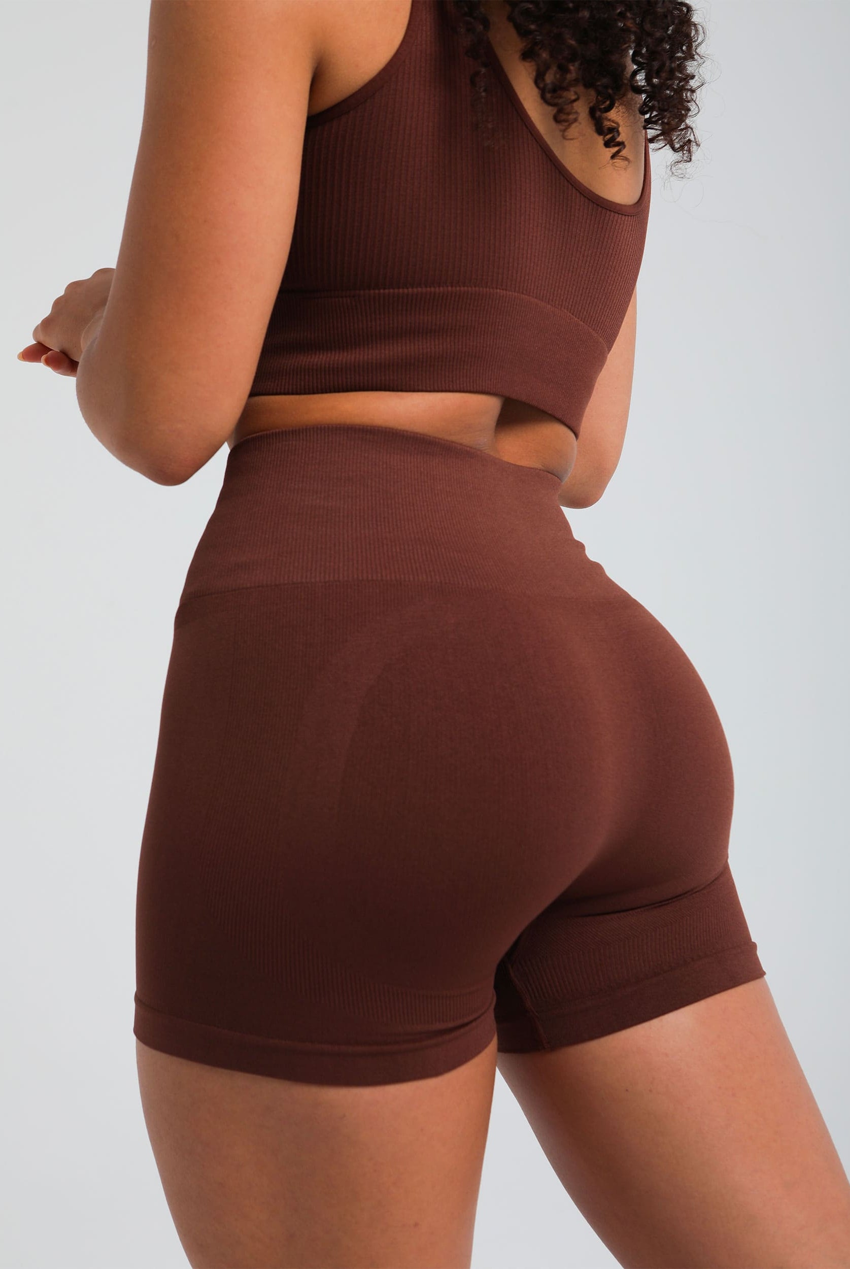 Booty-lifting shaping shorts with breathable, quick-dry fabric
