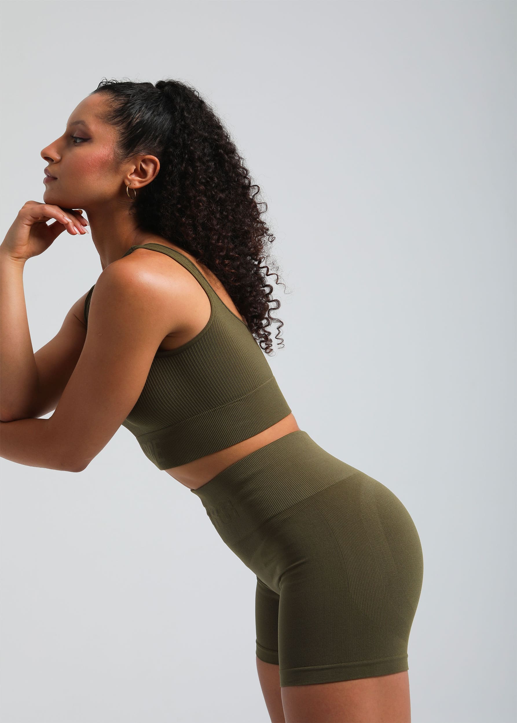 Booty-lifting shaping shorts with breathable, quick-dry fabric