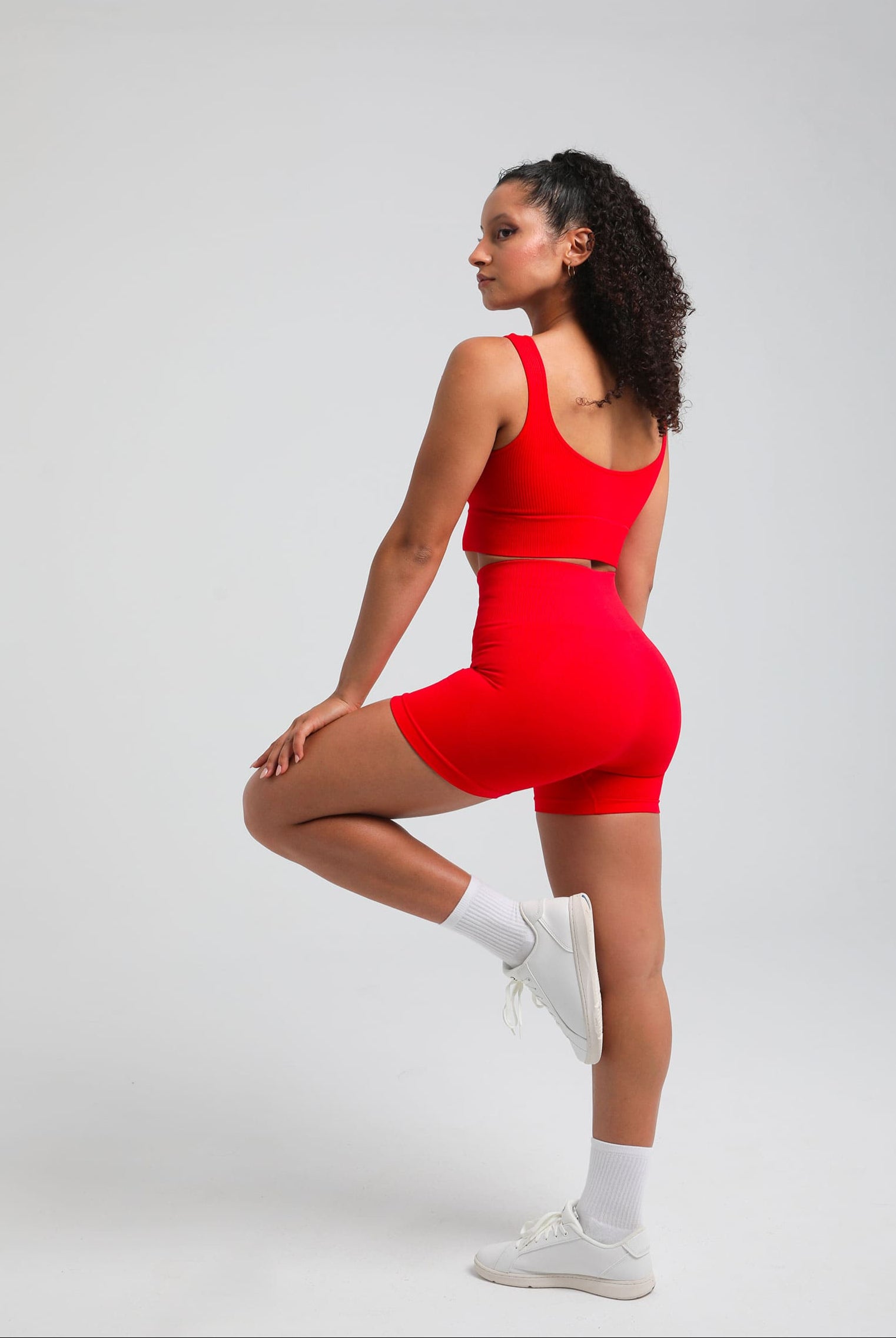 Booty-lifting shaping shorts with breathable, quick-dry fabric