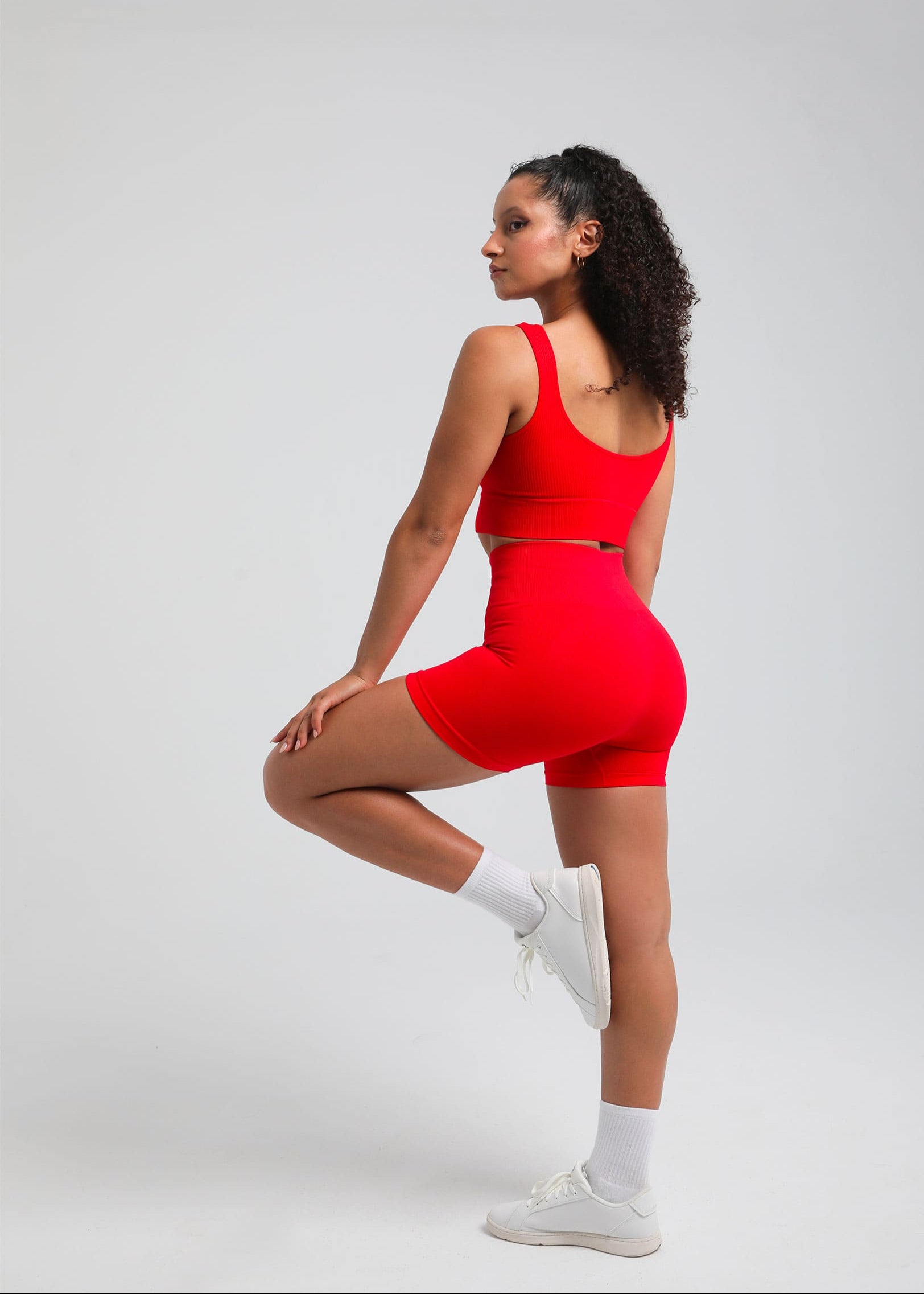 Booty-lifting shaping shorts with breathable, quick-dry fabric