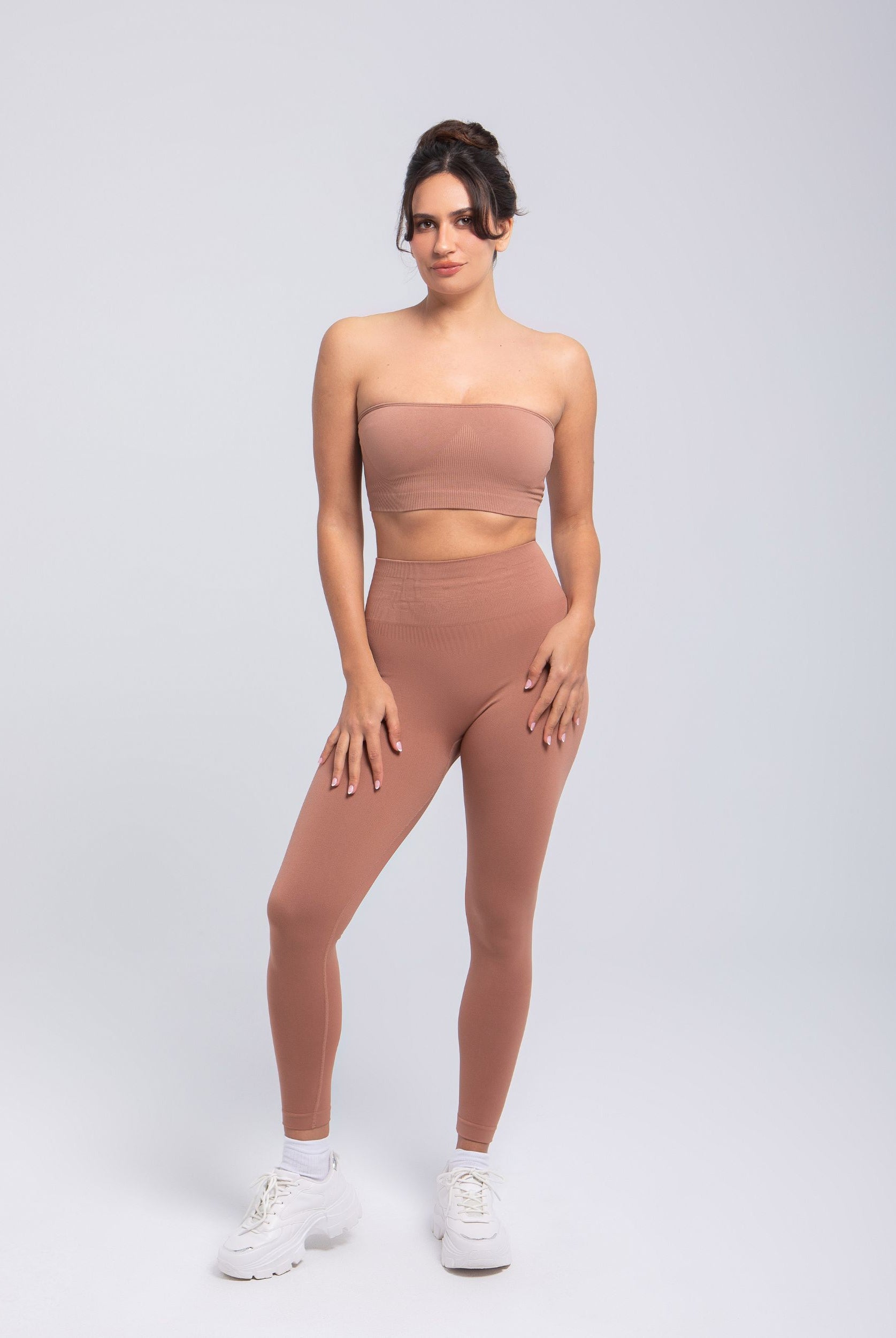 Second Skin shaping legging — seamless compressive