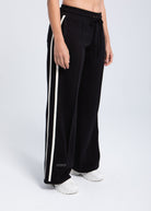 Women’s wide-leg fleece pants with side stripe detail