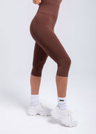 Second Skin Shaping Capri Leggings | Seamless Sculpt Fit