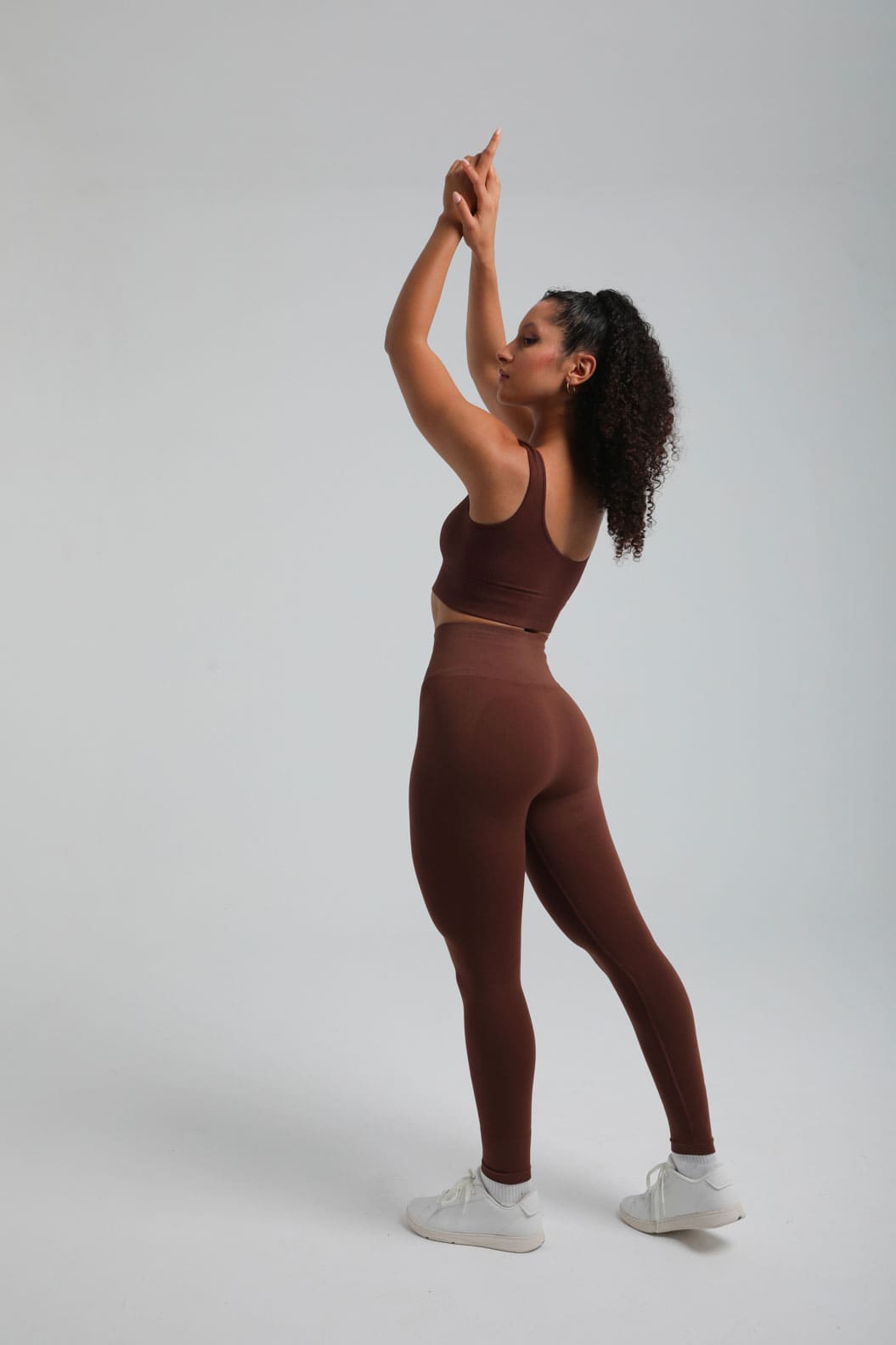 Second Skin shaping legging — seamless compressive