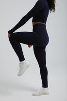 Second Skin shaping legging — seamless compressive