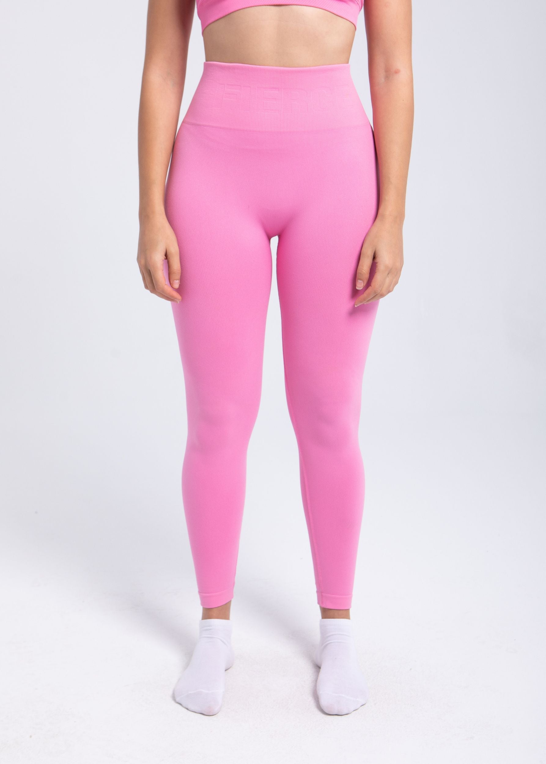 Second Skin shaping legging — seamless compressive