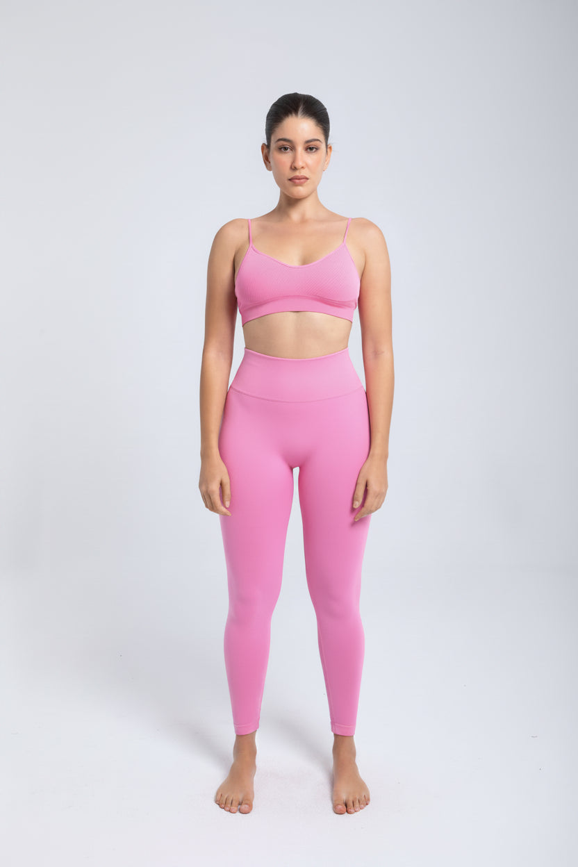 Second Skin shaping legging — seamless compressive