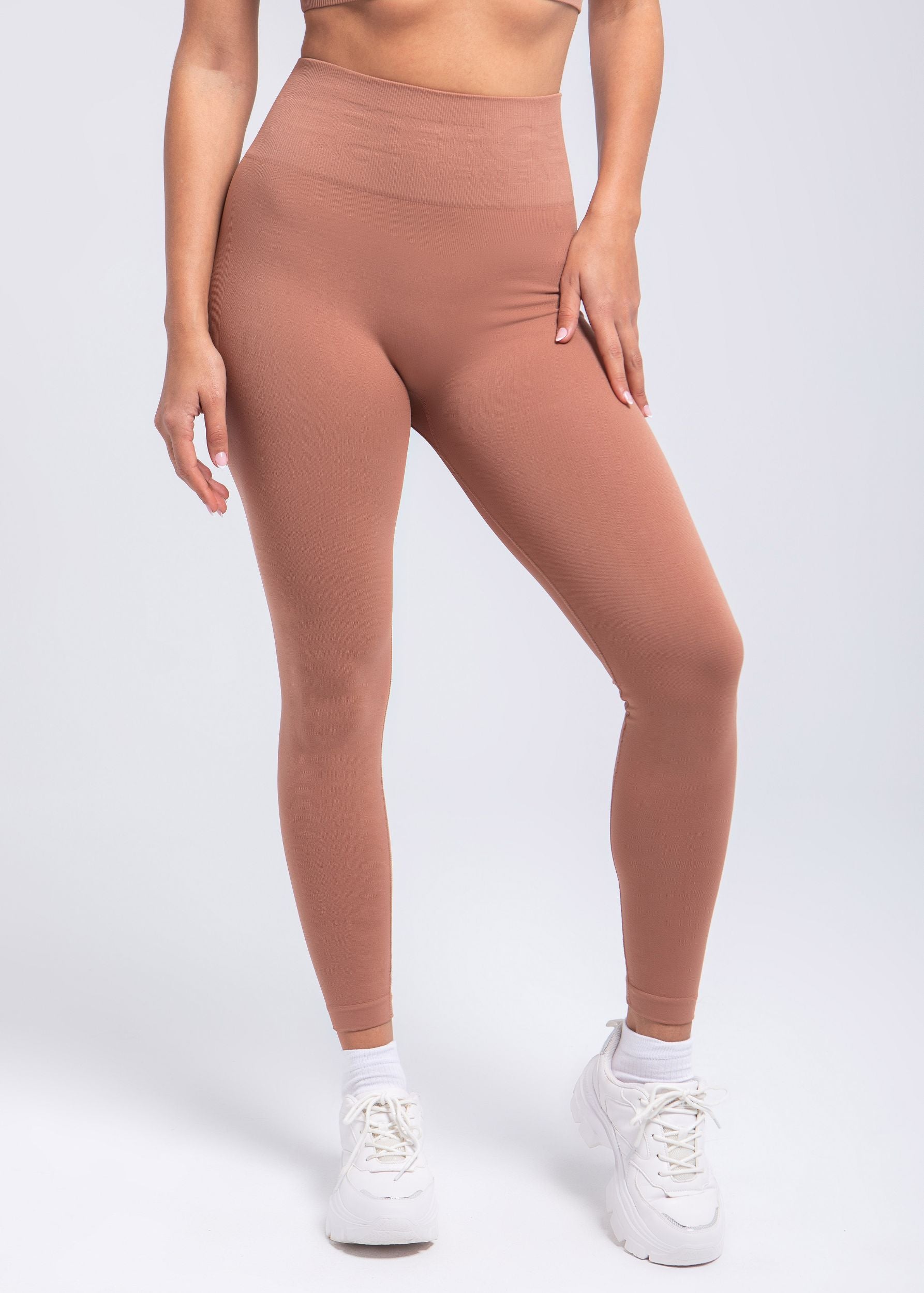 Second Skin shaping legging — seamless compressive